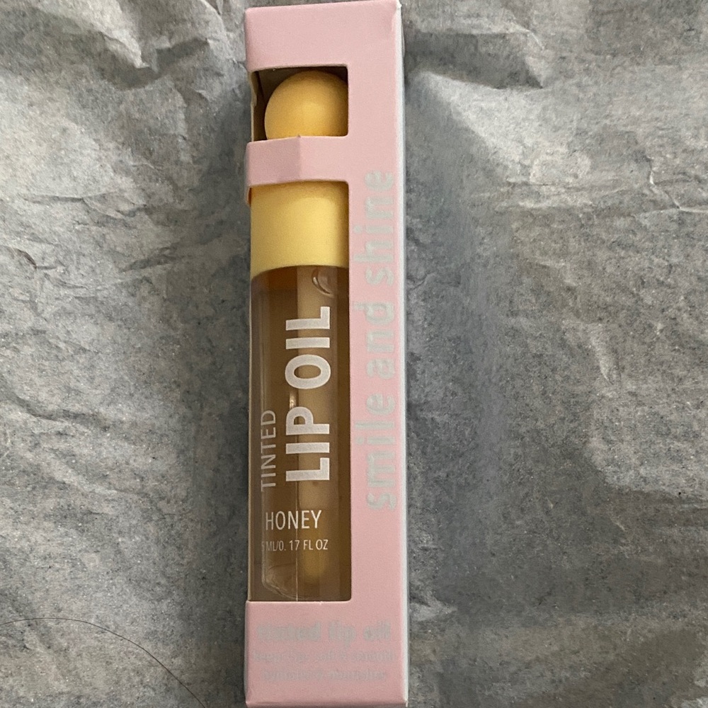 Tinted Lip Oil in Honey by